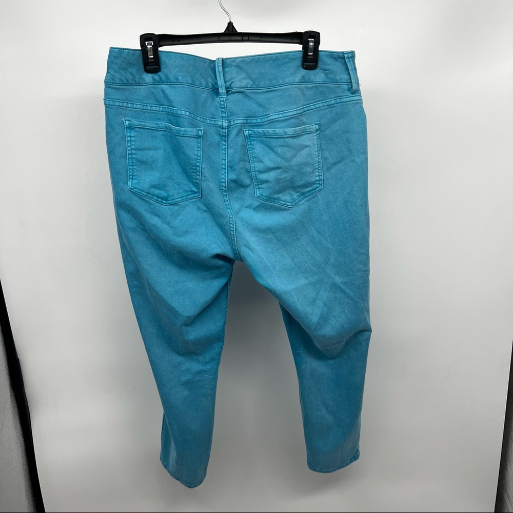 Torrid Denim Jeans 18 Blue Aqua Teal Solid Color 3 Buttons Turquoise Pants - Picture 4 of 6